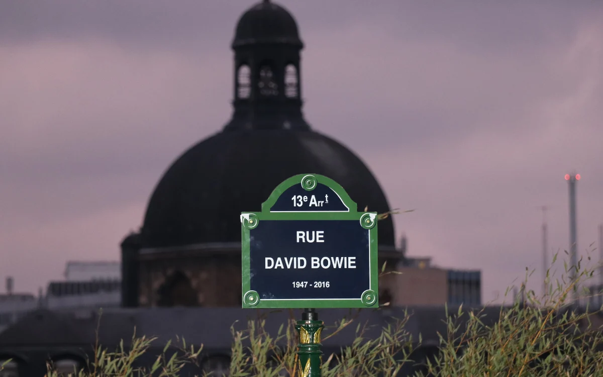 Une rue Bowie &agrave; Paris.